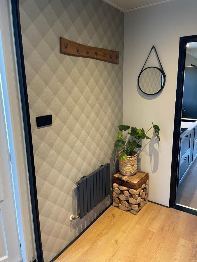 De Heerlykheid Wemeldinge, Vlak Bij Strand En Bos, Ruime Vakantiewoning Met Eigen Patio In De Karakteristieke Dorpsstraat Bagian luar foto